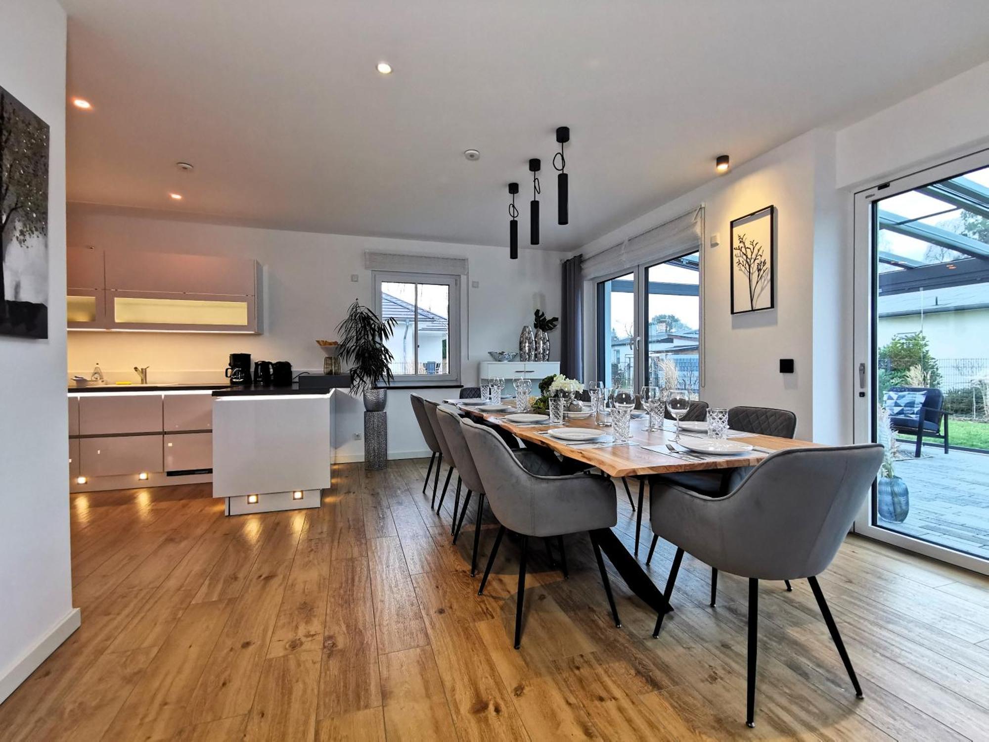 Bohnapartments Luxury Villa Berlin - 210Qm - Wintergarten - Kamin - 4 Kostenlose Parkplaetze - 6 Schlafzimmer - Neubau - Luxusausstattung Birkenwerder Екстериор снимка