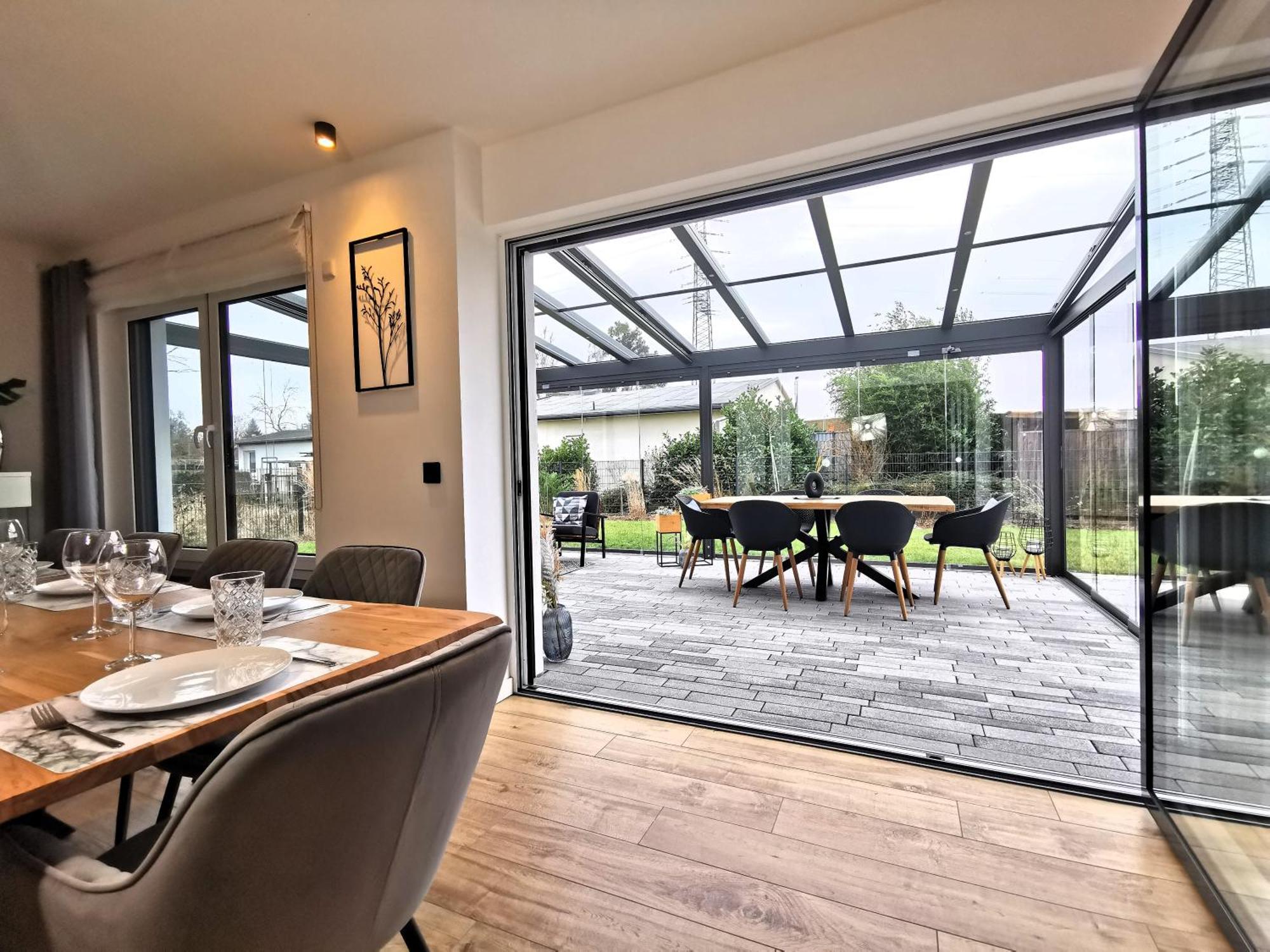 Bohnapartments Luxury Villa Berlin - 210Qm - Wintergarten - Kamin - 4 Kostenlose Parkplaetze - 6 Schlafzimmer - Neubau - Luxusausstattung Birkenwerder Екстериор снимка